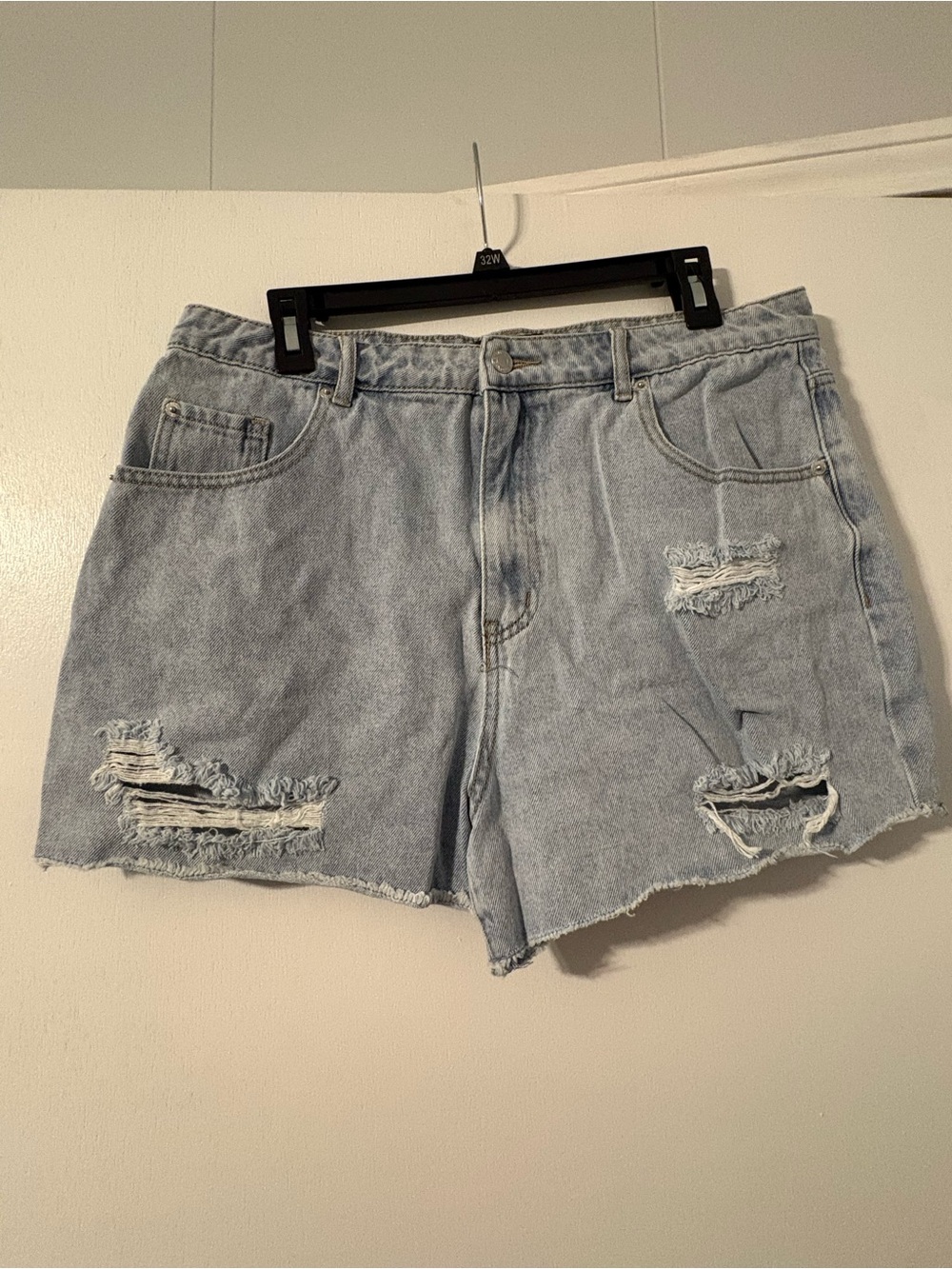 White Fox shorts, size XXL